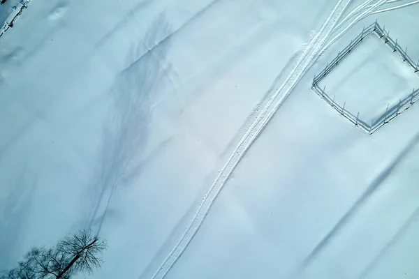 Vista Aérea Paisagem Inverno Estéril Com Colinas Montanha Cobertas Com — Fotografia de Stock