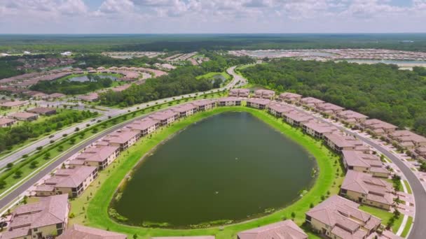 Luftaufnahme Dicht Gedrängter Häuser Florida Der Mitte Geschlossene Wohnclubs Mit — Stockvideo