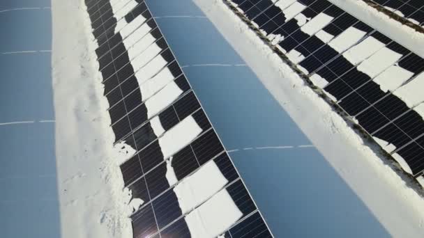 Aerial View Snow Melting Covered Solar Photovoltaic Panels Sustainable Electric — Wideo stockowe