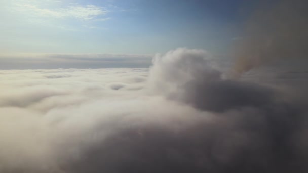 Luftaufnahme Aus Dem Flugzeugfenster Großer Höhe Der Erde Bedeckt Mit — Stockvideo