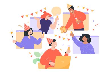 Çevrimiçi düz vektör illüstrasyonunu kutlayan arkadaşlar. Karantina sırasında görüntülü görüşme ya da konferans yapan erkek ve kadınlar. Bilgisayar pencerelerinden bardakları tokuşturuyorum. Sanal parti, takılma konsepti