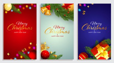Mutlu Noeller ve farklı renklerde çanları ve hediyeleri olan mutlu yıllar afişleri. Mektuplar posterler, broşürler, duyurular için kullanılabilir.