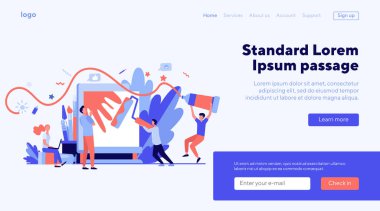 Stüdyoda sanat atölyesi. Çizgi film sanatçıları rulolarla, fırçalarla, boyalarla, sehpalarla sanat eserleri yaratıyorlar. Resim, çizim, sanat okulu, toplum konsepti için vektör illüstrasyonu