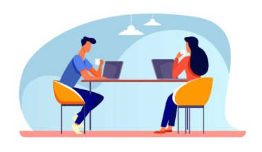 Kahve molasında iş arkadaşları projeyi tartışıyor. Laptopları olan, kahve içen, düz vektör çizimleri yapan insanlar. Sancak, web sitesi tasarımı veya iniş web sayfası için kurumsal iletişim kavramı