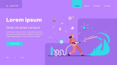 Üniforma ve kask giyen cesur itfaiyeciler.