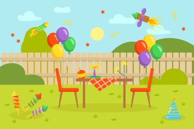 Renkli havai fişekler ve arka bahçesinde masa olan balonlar. Havai fişekler, konfeti, masa, sandalyeler, arka plandaki karikatür çizimleri. Parti, kutlama, doğum günü, tatil konsepti