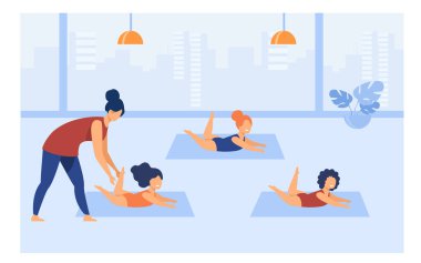 Kadın antrenör, kızların yoga çalışmalarına yardım ediyor. Esneklik, spor salonu, vücut düz vektör çizimi. Pankart, web sitesi tasarımı veya iniş sayfası için spor ve sağlık konsepti