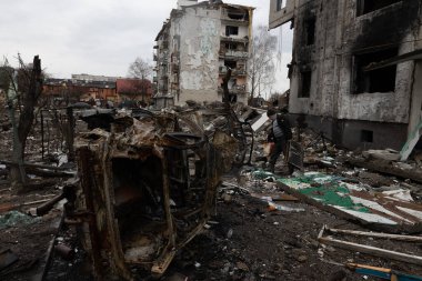 Borodyanka, Ukrayna 'daki Rus işgali sırasında kamyonlar, evler, ticari binalar, çok aile konutları tahrip edildi.