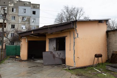 Rus ordusunun Borodyanka Ukrayna 'daki füze saldırılarıyla yıkılan binalar, evler ve işletmeler