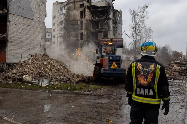 Firefighters Work Remains Destroyed Building Rescue Bodies People Who Lost — Stock Photo, Image