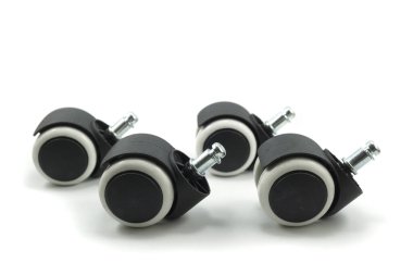 Yeni ofis sandalyesi yedek parça kalın plastik iyi kalite beyaz arka planda izole.