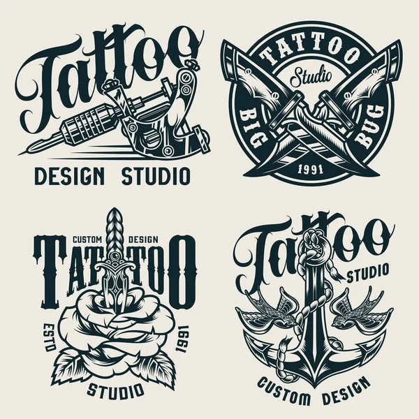 Vintage Tattoo Studio Monochrome Labels Met Tattoo Machine Gekruiste Militaire — Stockvector