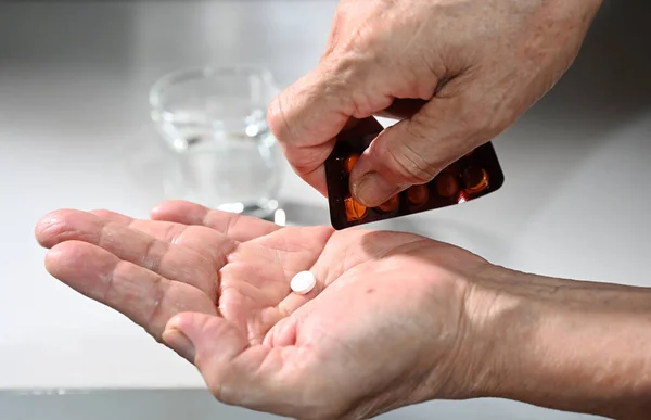 Old Man Hand Taking Medicine Tablet — Foto de Stock