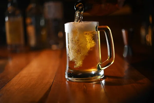 Beer Pouring Glass Mug Wood Table — Zdjęcie stockowe