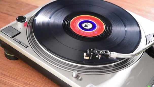 Vinyl Record Playing Back Turntable — Stock Video