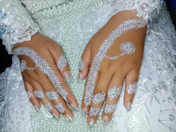 Schöne Braut Und Bräutigam Hochzeitstag — Stockfoto