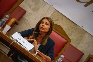 Palermo Başsavcısı Lia Sava, Palermo Adliyesi Aula Magna 'da ANM konferansında.