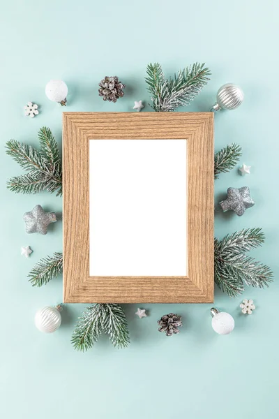 Kerstmis Gelukkig Nieuwjaar Blanco Fotolijstje Met Sparren Takken Vakantie Decoraties — Stockfoto