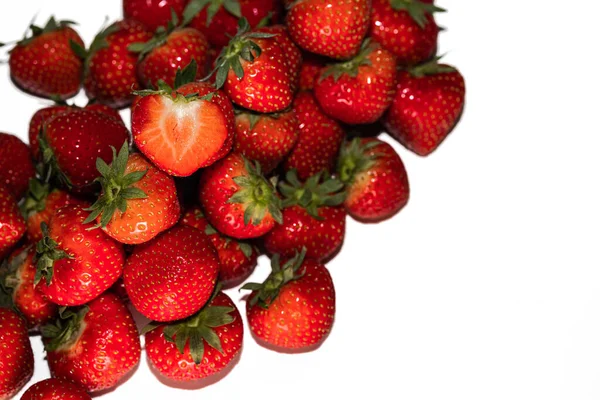 Frische Rote Schöne Erdbeeren Auf Weißem Hintergrund Isoliertes Foto Hoher — Stockfoto