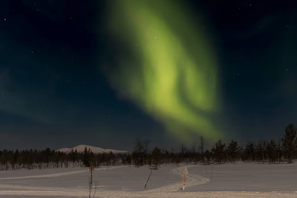Zdjęcie Aktywnej Zorzy Polarnej Zrobione Marcu Szwedzkiej Laponii — Zdjęcie stockowe