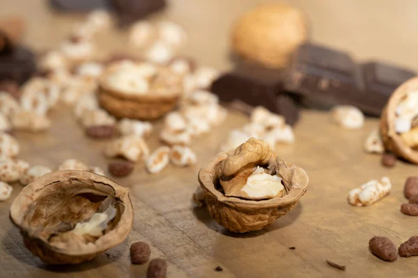 Nueces Con Chocolate Para Comer Otoo — Stockfoto