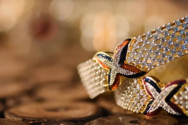 Bellissimi Braccialetti Attraenti Bracciali Diamante Artificiali Bracciali Indiani Bracciali Indiani — Foto Stock