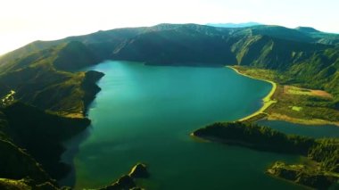 dağlar, bataklıklar, bulutlar, gökyüzü, yüksek açılı çekim