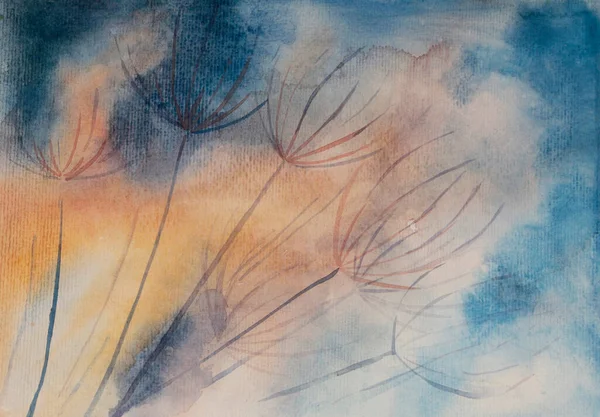 Şafak tarlasında sıcacık, renkli bulutlar - el yapımı suluboya çizimi.