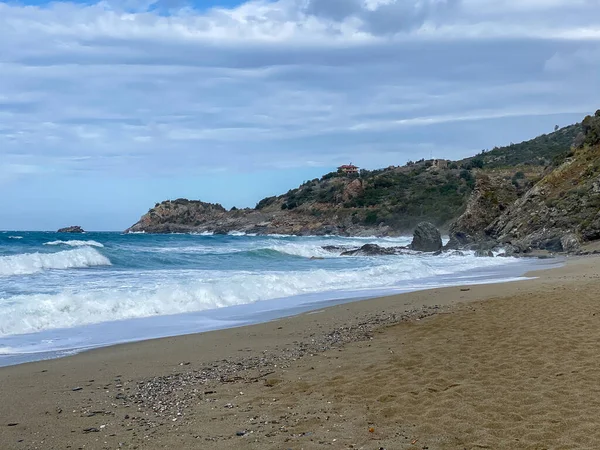 Alanya 'daki kumsal ve kayalar