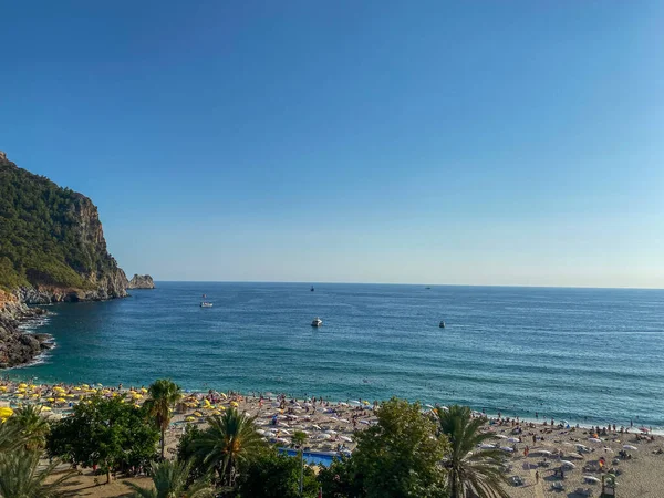 Alanya 'daki Kleopatra plajı. Fotoğraf teleferikten çekilmiş..