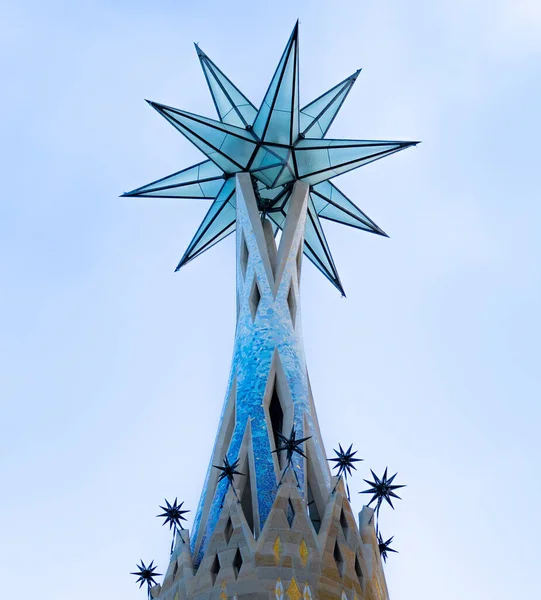 Belangrijkste Ster Van Toren Van Maagd Maria Van Sagrada Familia — Stockfoto