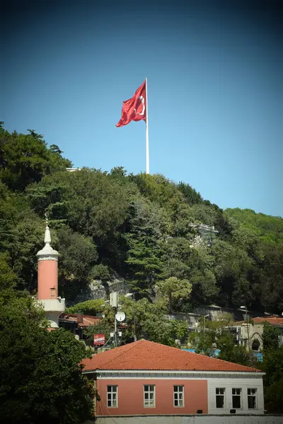 Vista Bósforo Sobre Parte Europeia Istanbul Bandeira Turquia — Fotografia de Stock