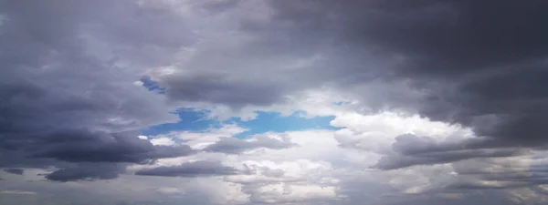 Elborult Drámai Szürke Sötét Felhők Esős Évszakban Felhős Szeszélyes Viharos — Stock Fotó