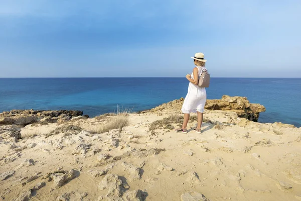 Happy Woman Wearing White Dress Backpack Summer Beach Summer Holidays —  Fotos de Stock