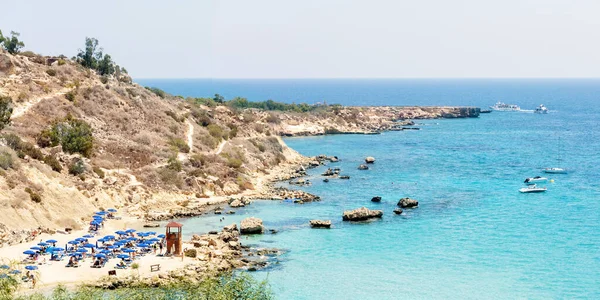 Famosa Spiaggia Konnos Bay Beach Protaros Cipro Vacanze Estive Bandiera — Foto Stock