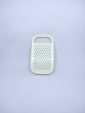 Plastik rende sebze, meyve ya da yumuşak gıdalar rendelemek için kullanılır.