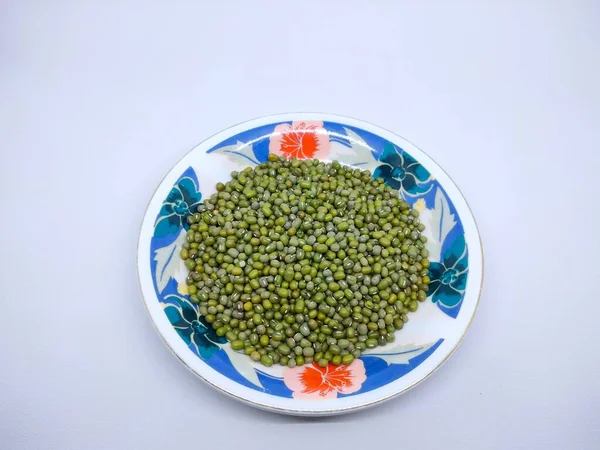 生のムン豆 通常はムン豆粥又は詰めパンの形で供されるか スープの具材として供される — ストック写真