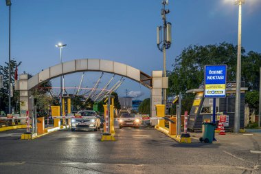 İstanbul, Kadıköy, Türkiye; 04 Ekim 2022 Hükümet Parkı şirketi ISPARK bu hizmeti halka sunuyor.