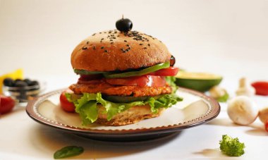 Soya soslu vejetaryen hamburgerler.