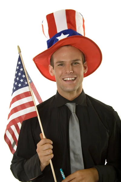 4 Temmuz 'u kutlayan genç bir adam.