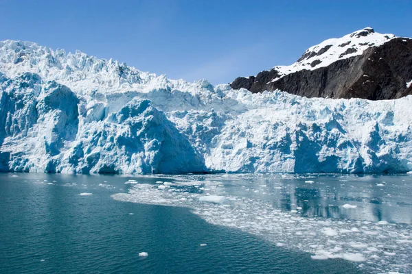 Путешествие Леднику Хаббард Аляске — стоковое фото