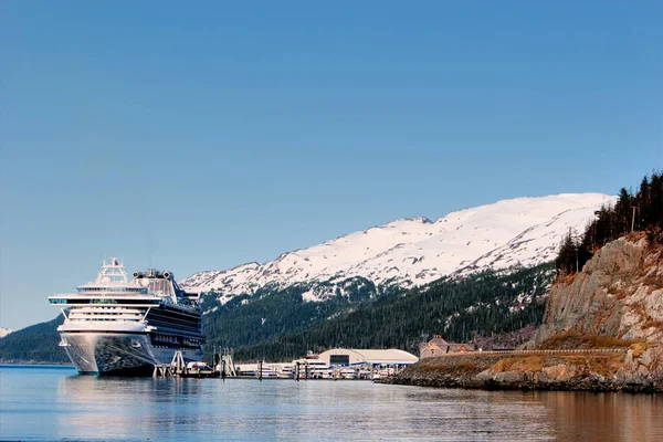 Kreuzfahrtschiff Bei Prince Williams Klingt Nach Alaska — Stockfoto