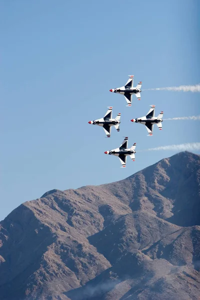Thunderbird Jets Volando Formación — Foto de Stock