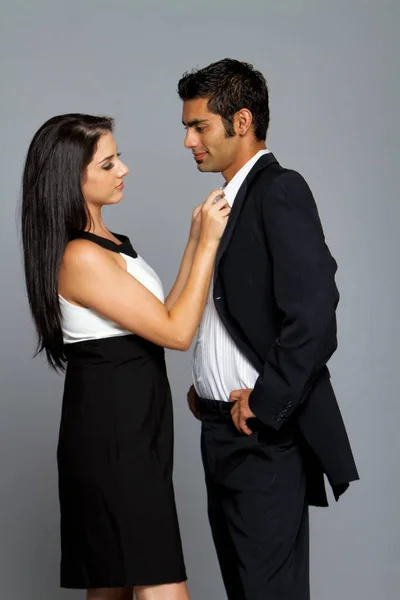 Aşık genç ve seksi bir çift.