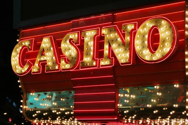 Neonlicht Casino Zeichen — Stockfoto