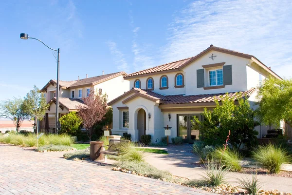 Güney Nevada 'daki Stucco güneybatı evleri