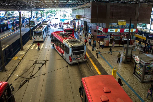 Sao Paulo Brasil Septiembre 2014 Movimiento Vehículos Pasajeros Terminal Autobuses —  Fotos de Stock