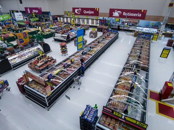 Sao Paulo Brazilië September 2021 Mensen Kiezen Voor Producten Diepvries — Stockfoto