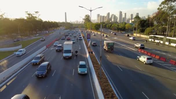 Sao Paulo Brasil Julio 2021 Tráfico Vehículos Avenida Maio Cerca — Vídeo de stock