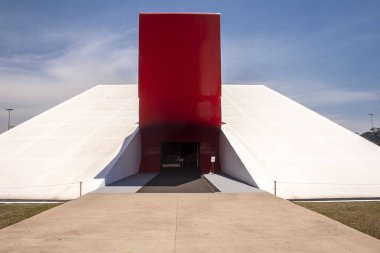 Sao Paulo, Brezilya, Kasım 05, 2011, Ibirapuera Konferans Salonu Cephesi, 2005 yılında açıldı ve mimar Oscar Niemeyer tarafından tasarlandı.